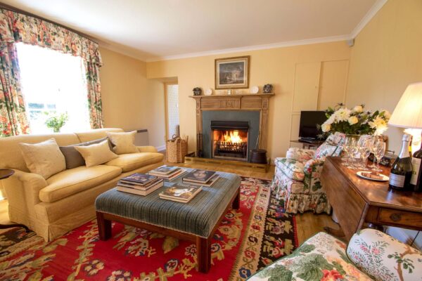 Farmhouse Drawing Room