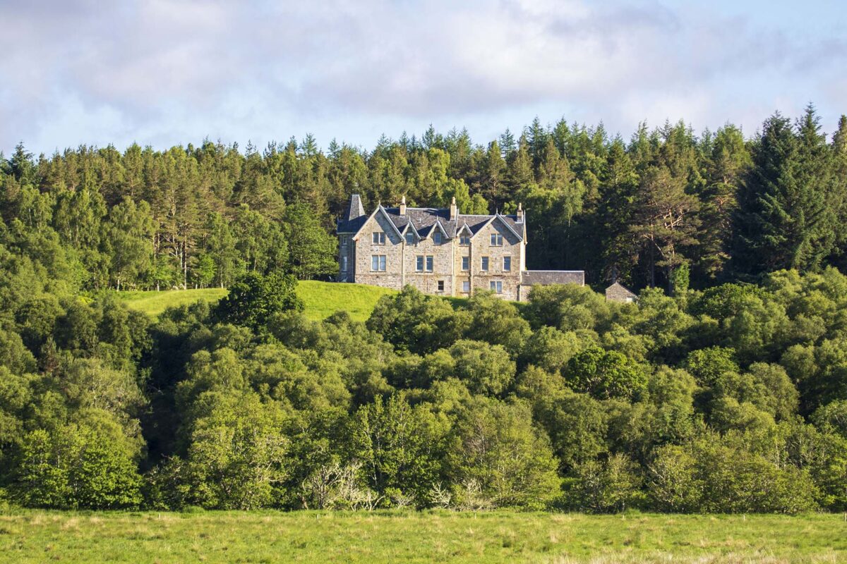 Inveroykel Lodge from a distance